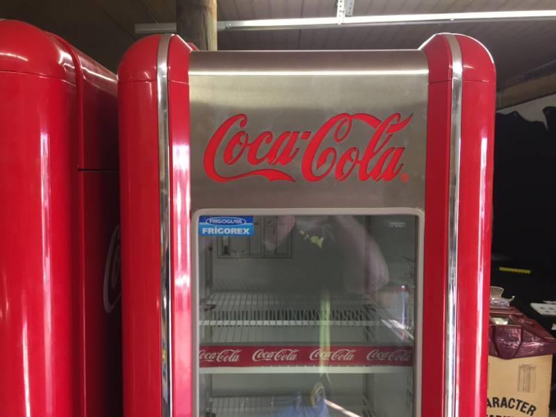 Coca cola commercial refrigerator